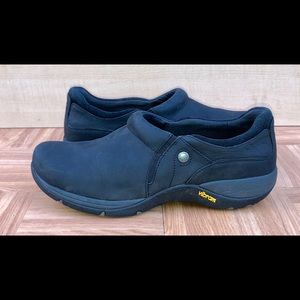 Women’s DANSKO Vibram Waterproof Clogs Size 41